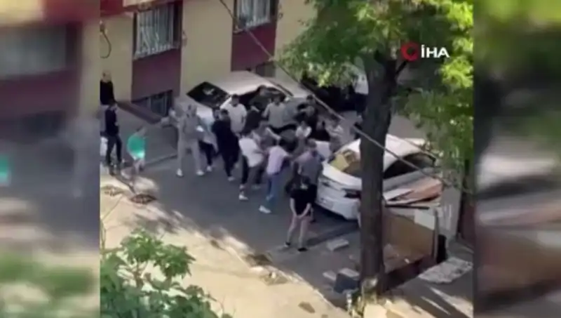 Madde Bağımlılığı ve İçsel Savaş: Kapıları Zorlayan Bir Genç Anlatıyor