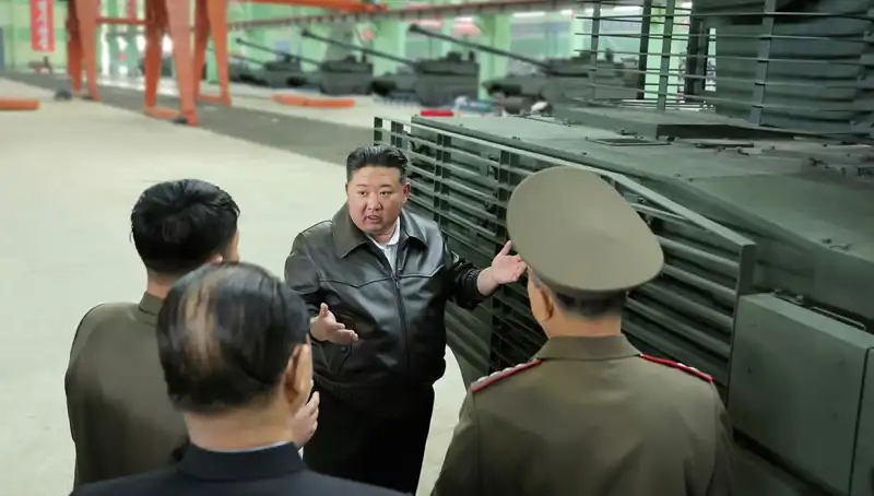 Kuzey Kore Lideri Kim Jong-un, "Modern Savaş" İçin Üretim Çağrısı Yaptı