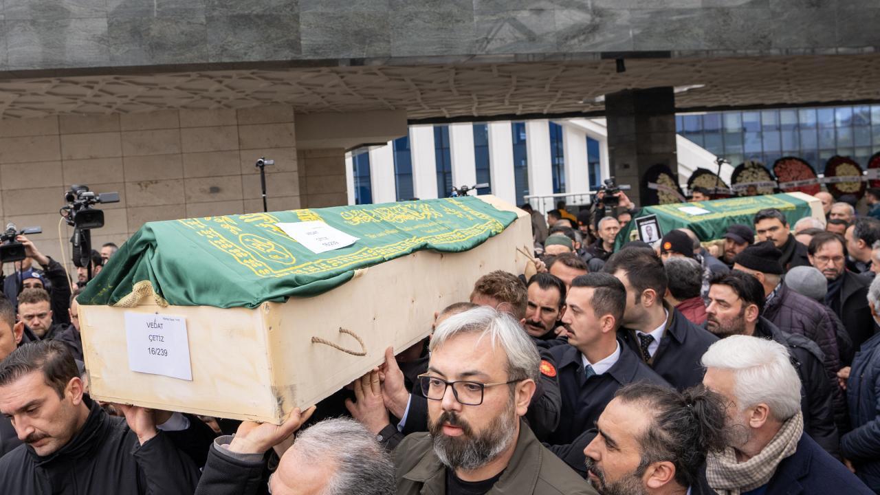 Bolu'daki Faciada Hayatını Kaybedenler İçin Son Uğurlama <br>