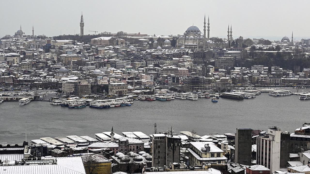 İstanbul'da Kar Sevinci!