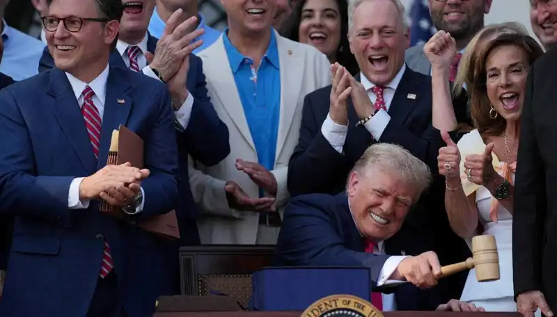 Trump’tan Amerika İçin Yeni Dönem: Büyük, Güzel Yasa Tasarısı İmzalandı