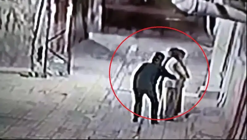Kapkaççılara Süpriz Baskın: Polisler Simitçi ve Pazarcı Kılığına Girdi!