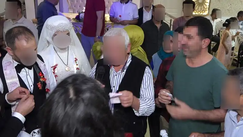 Davetsiz Düğüne Giden Kadının Şok Edici Yüzleşmesi!