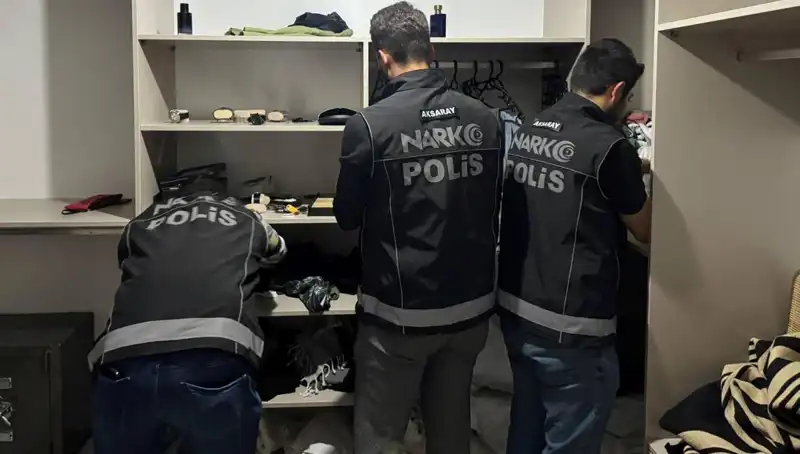 Uyuşturucu Operasyonu: Dev Miktarda F Serisi Dolar Ele Geçirildi!