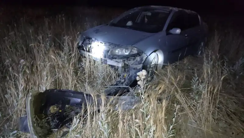 Burdur'da Tarihi Kaza: Otomobil Tarlaya Uçtu, İki Yaralı