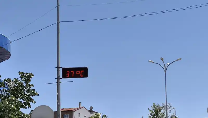 Sıcak Hava Dalgası: İlçede Termometreler 38 Dereceyi Geçti