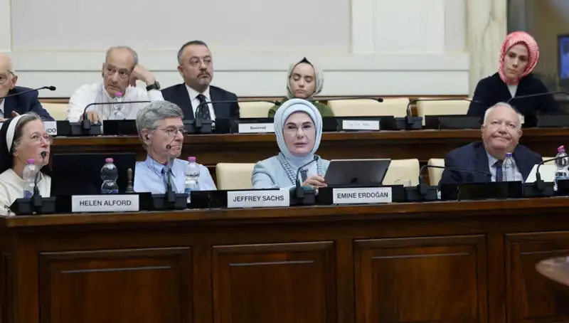 Emine Erdoğan, Vatikan'da Sürdürülebilir Gelecek İçin "Dünya 5'ten Büyüktür" Dedi