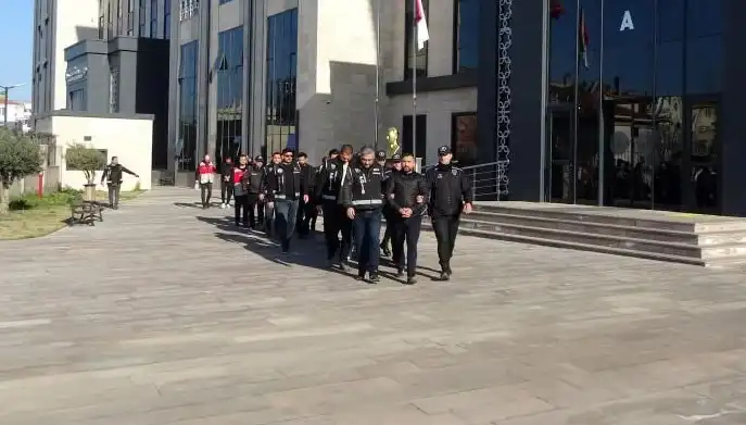 Otelde Balyozlu ve Bıçaklı Kavga: Kanlar İçinde Kalan Olayın Perde Arkası