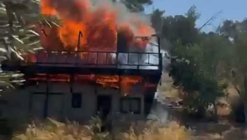 Bodrum'da Ekipleri Endişelendiren Yangın: Detaylar ve Mücadele