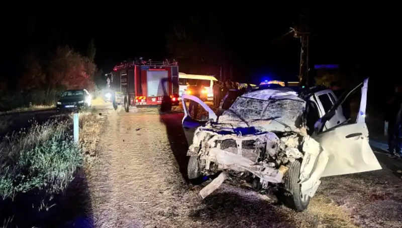 **Ciple Traktör Çarpıştı: 5 Yaralı, Kaza Anının Şok Edici Detayları**