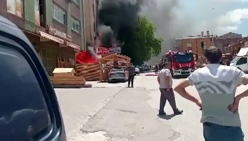 Ankara'da İş Yerlerinde Korkutan Yangın: Güvenlik Önlemleri Yetersiz mi?