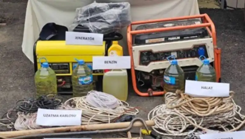 Kaçak Kazı ve Uyuşturucu Operasyonunda 9 Şüpheli Yakalandı: Detaylar Şoke Edici!