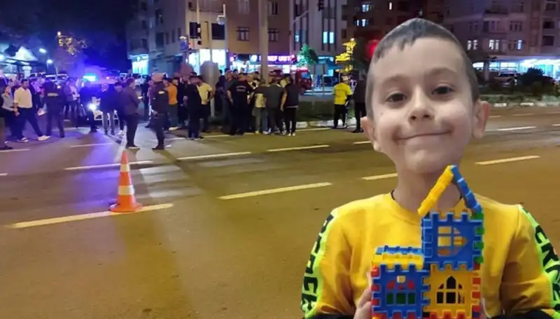 8 Yaşındaki Çocuğa Kamyonet Çarpması: Aile ve Toplum Yasa Boğuldu