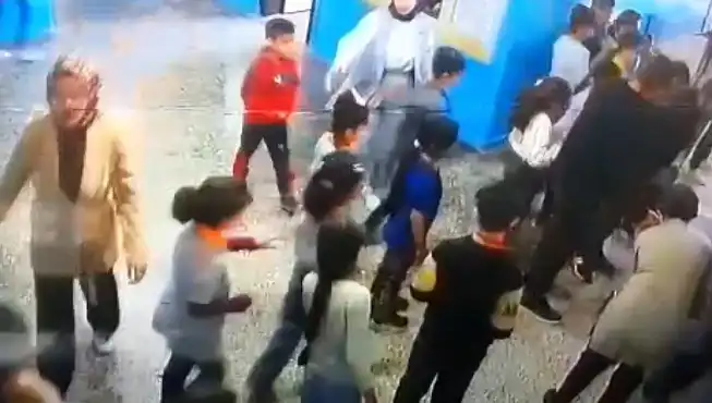 Mardin'de Dili Boğazına Kaçan Öğrenciye Müdür Yardımcısından Cesur Kurtarma