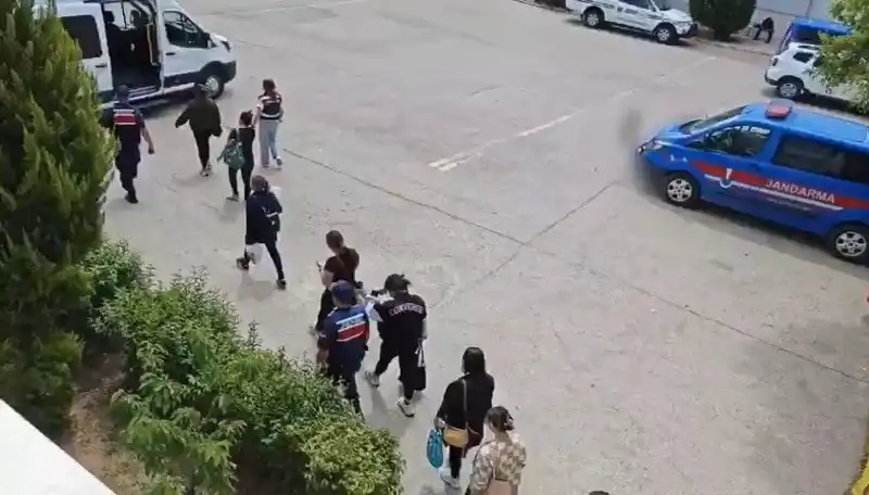 Tayland’da Kadınlara Oturma İzni Vaadiyle Fuhuş Şebekesi Çökerildi